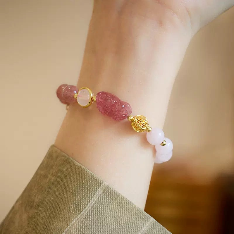 8mm Strawberry Quartz Pixiu Crystal